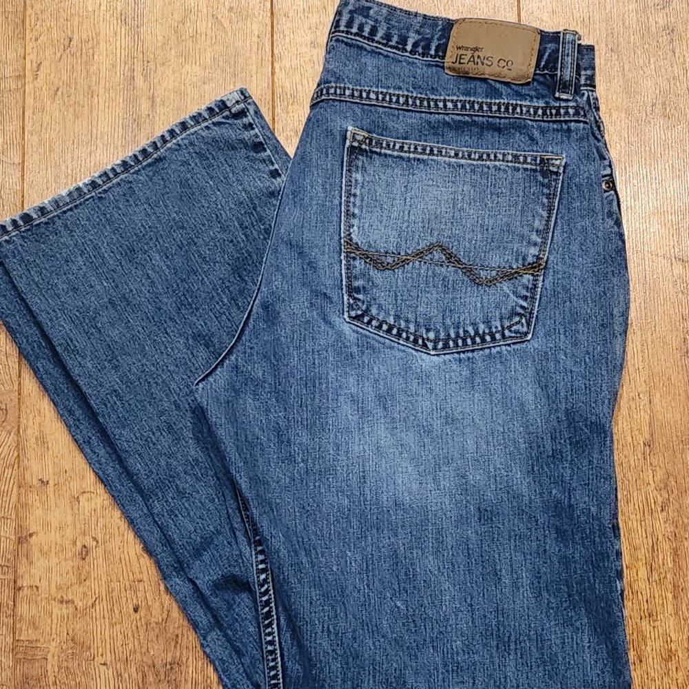 WRANGLER Relaxed Boot Cut Men's Jeans - 32 x 32